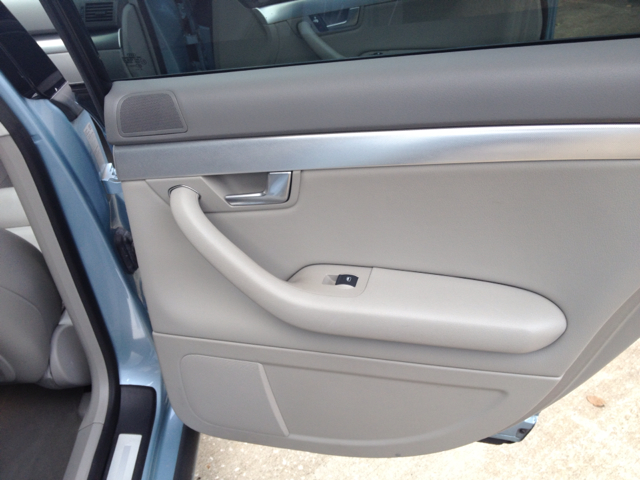 Audi A4 LT 4X4 Dually Sedan