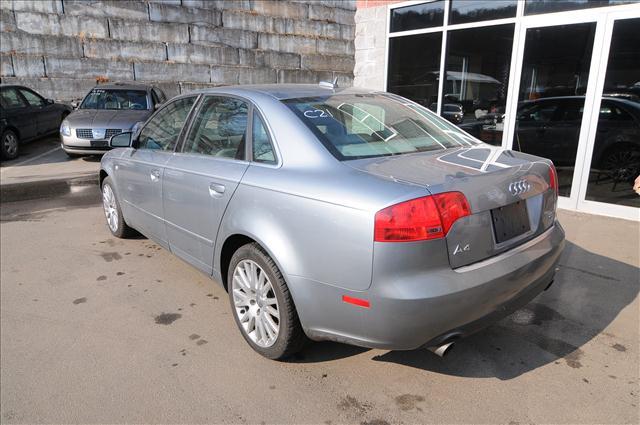 Audi A4 2006 photo 2