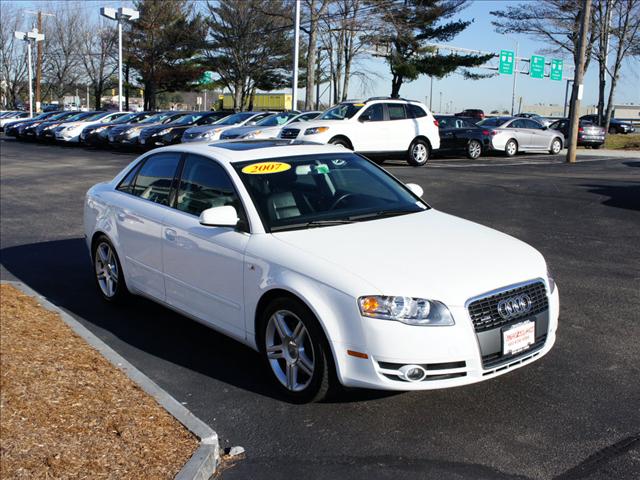 Audi A4 2007 photo 2