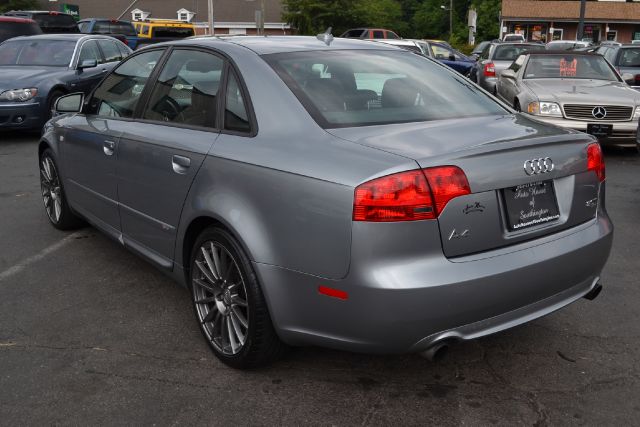 Audi A4 2007 photo 2