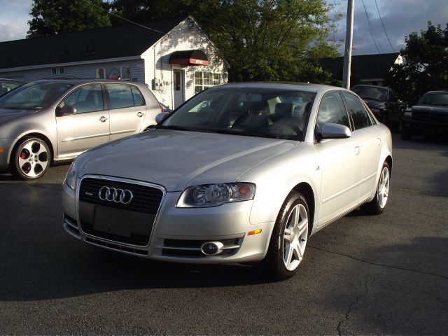 Audi A4 2007 photo 2
