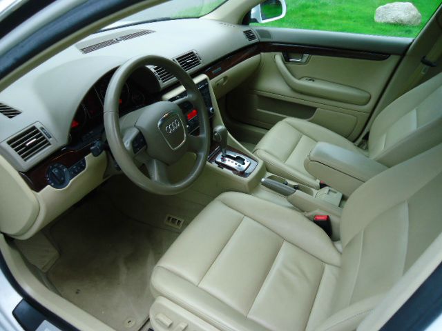Audi A4 2008 photo 0