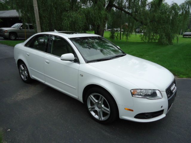 Audi A4 2008 photo 4