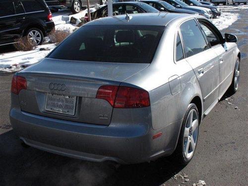 Audi A4 2008 photo 2