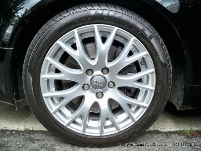 Audi A4 2008 photo 13