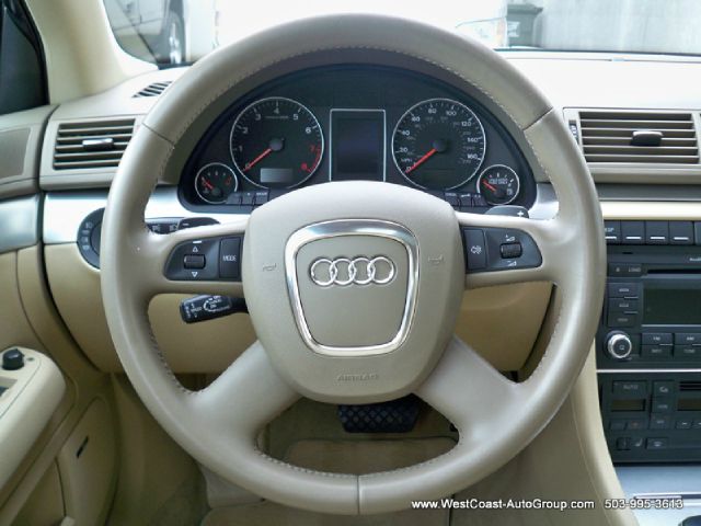 Audi A4 2008 photo 9