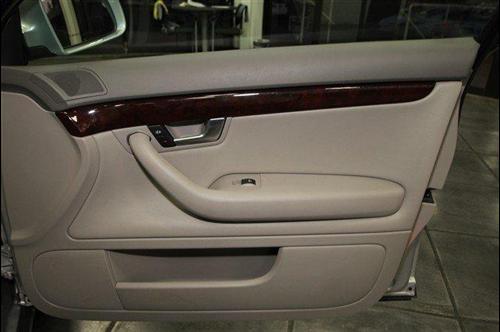 Audi A4 2008 photo 2