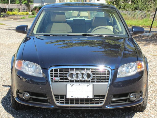 Audi A4 2008 photo 2