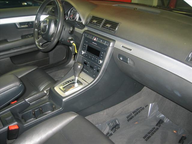 Audi A4 2008 photo 4