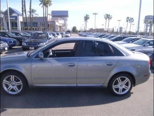 Audi A4 2008 photo 2