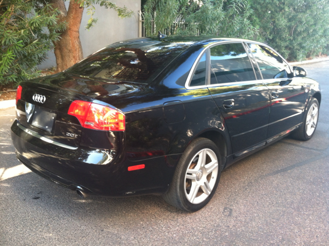 Audi A4 2008 photo 2