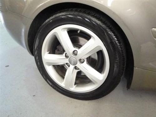 Audi A4 2008 photo 2