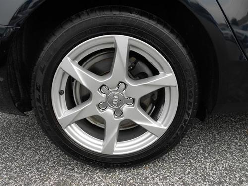 Audi A4 2009 photo 4