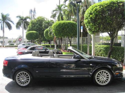 Audi A4 2009 photo 2