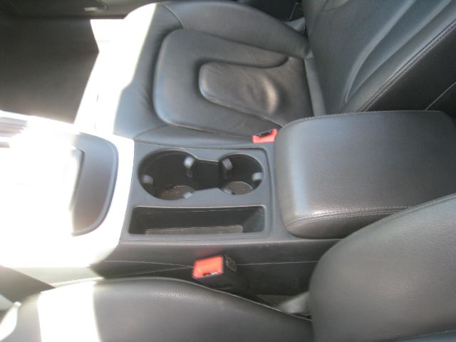 Audi A4 2009 photo 1