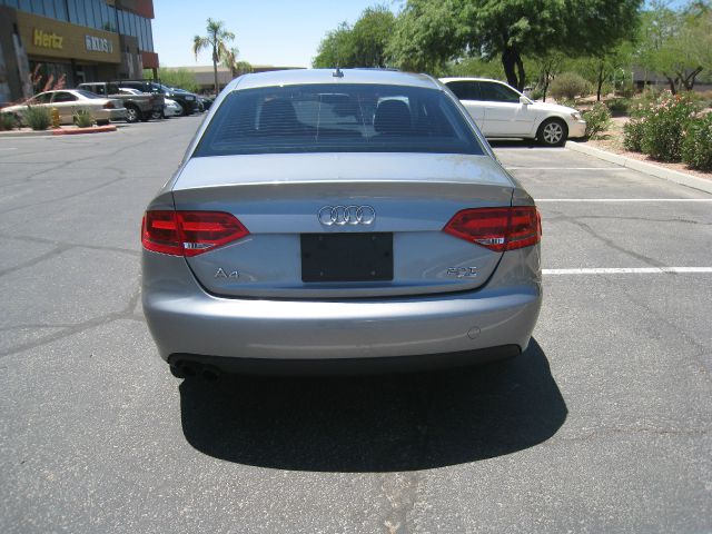 Audi A4 2009 photo 4