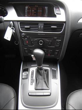 Audi A4 2009 photo 4