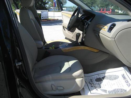 Audi A4 2009 photo 4