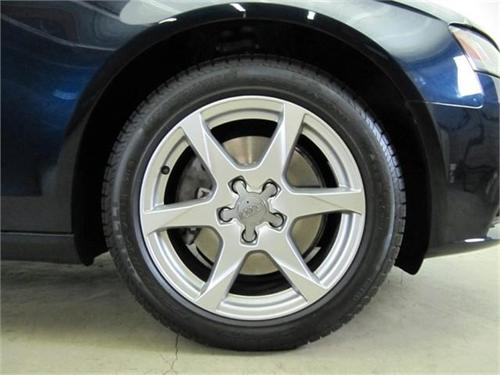 Audi A4 2009 photo 2