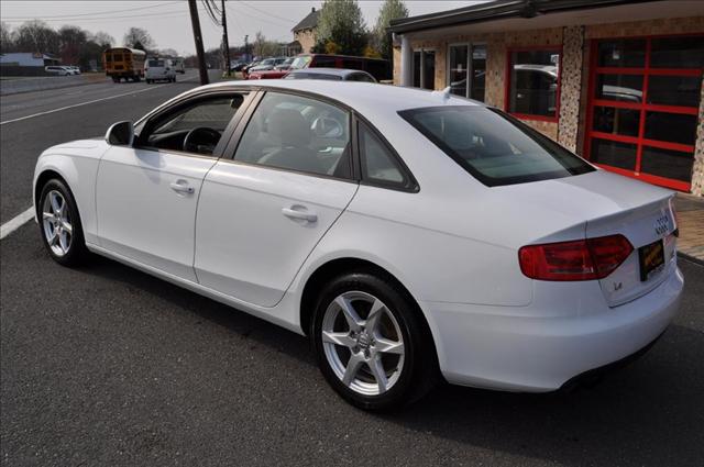 Audi A4 2009 photo 3