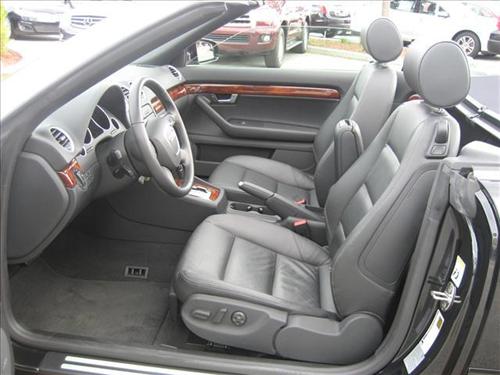 Audi A4 2009 photo 2