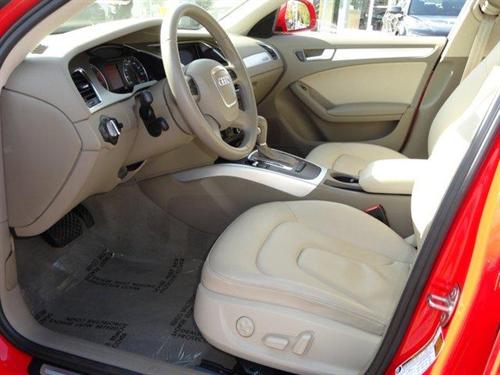 Audi A4 2009 photo 2