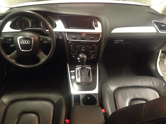 Audi A4 2009 photo 0