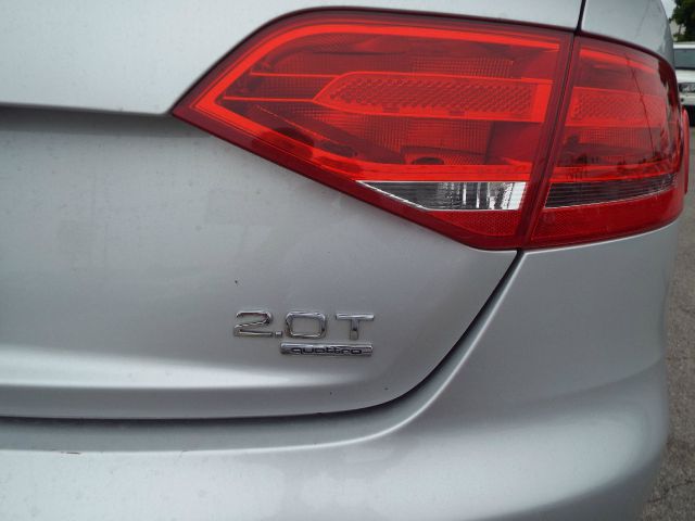 Audi A4 2WD Panel LS Sedan