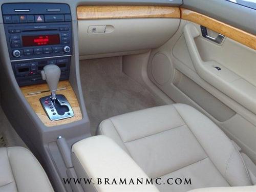 Audi A4 2009 photo 4