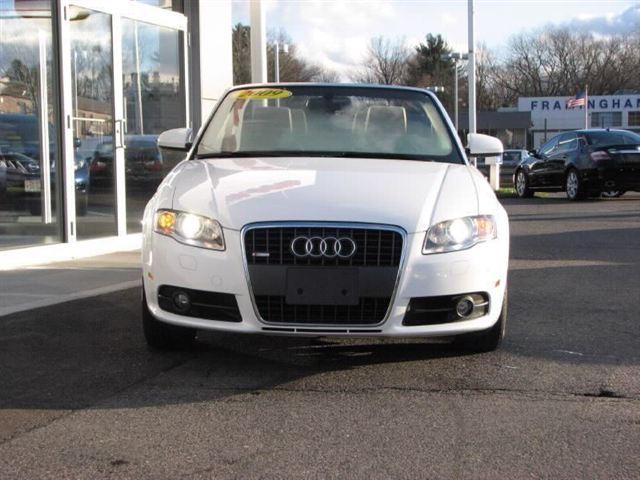 Audi A4 2009 photo 2