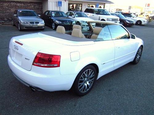 Audi A4 2009 photo 4