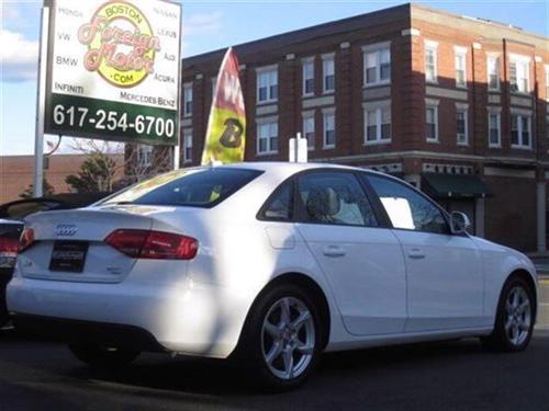 Audi A4 2009 photo 2