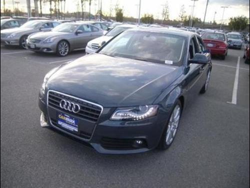 Audi A4 2009 photo 2
