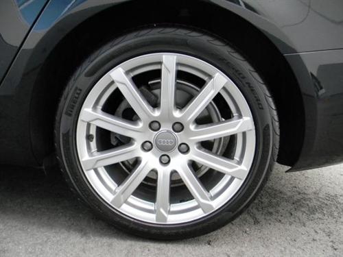 Audi A4 2009 photo 2