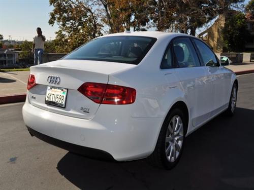 Audi A4 2009 photo 4