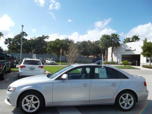 Audi A4 2009 photo 2