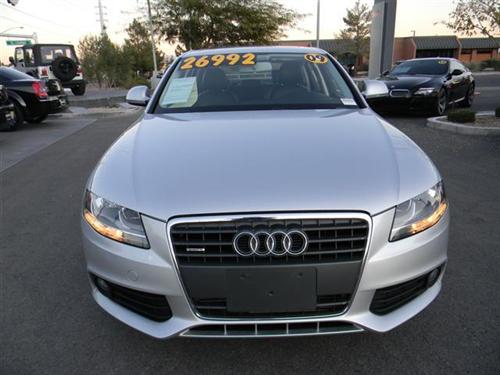 Audi A4 2009 photo 2