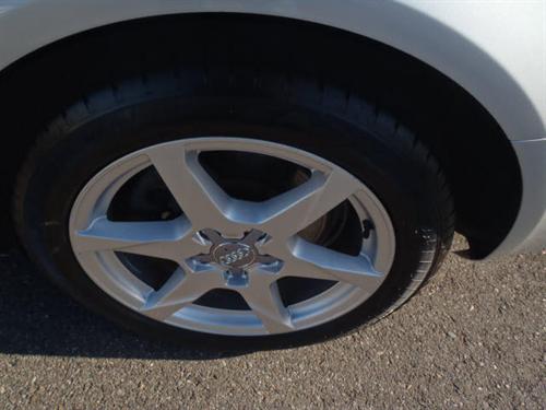 Audi A4 2009 photo 2