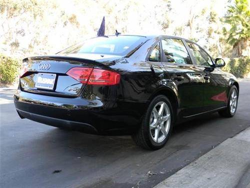 Audi A4 2009 photo 2