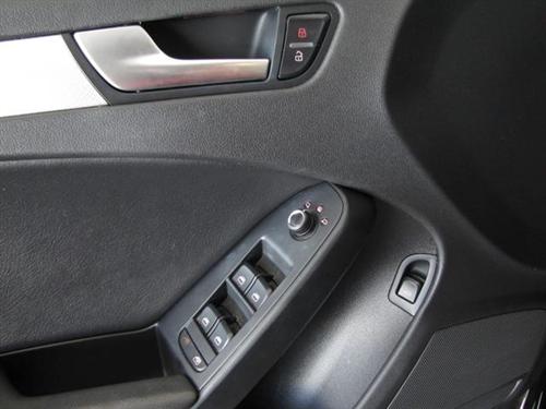 Audi A4 2009 photo 1