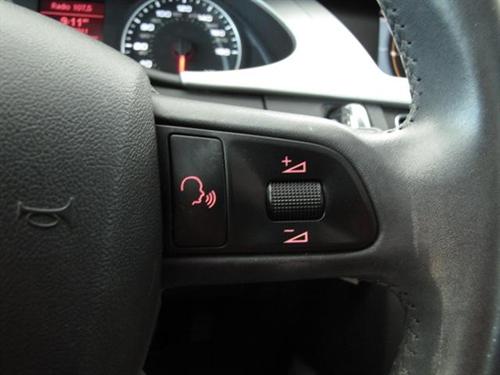 Audi A4 2009 photo 2