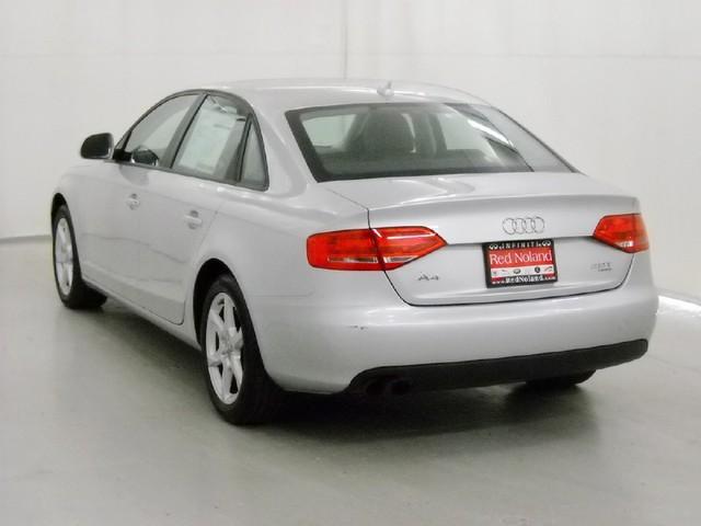 Audi A4 2009 photo 4