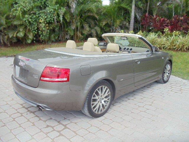 Audi A4 2009 photo 4
