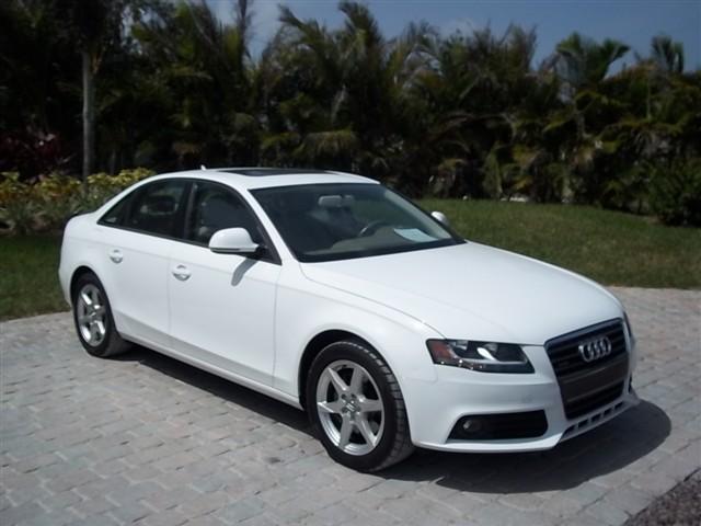 Audi A4 2009 photo 2