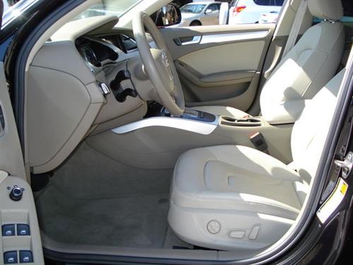 Audi A4 2009 photo 2
