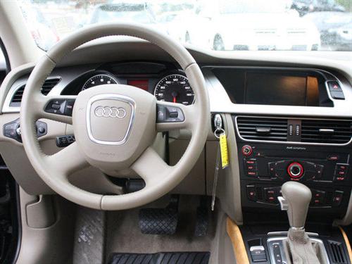 Audi A4 2009 photo 4