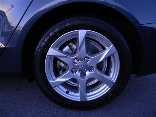 Audi A4 2009 photo 4