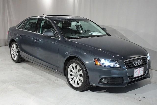 Audi A4 2009 photo 2