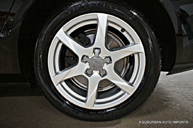 Audi A4 2009 photo 13