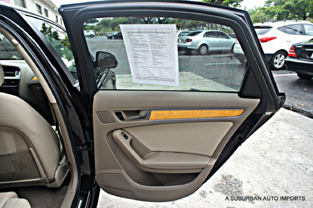 Audi A4 2009 photo 24